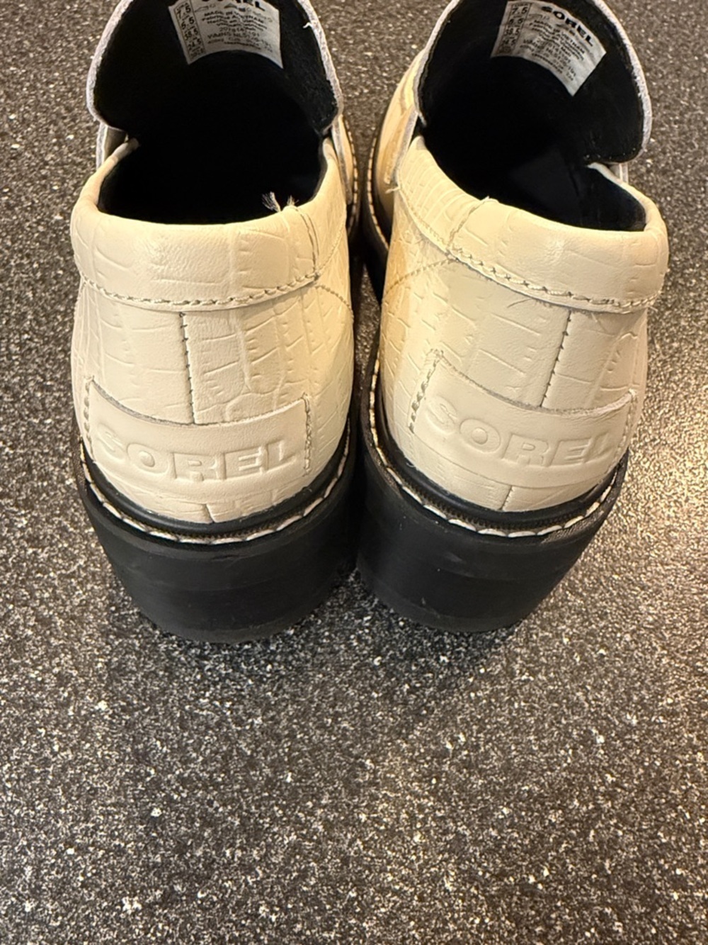 Women’s Sorel Joan Now City Loafer in white and black - size 7.5 - Picture 5 of 7